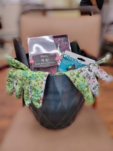 Garden Basket by E.S. Hubberts